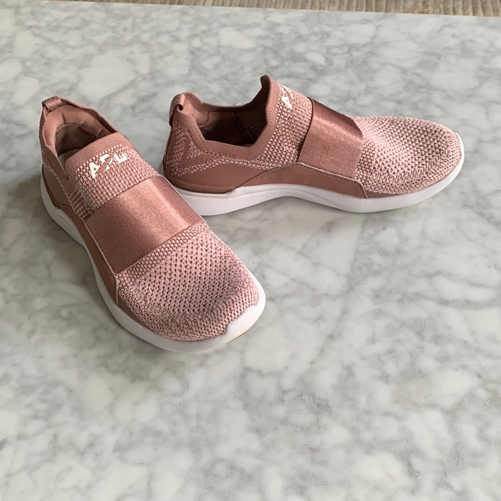 Pink Apl Techloom Size 8 - image 1